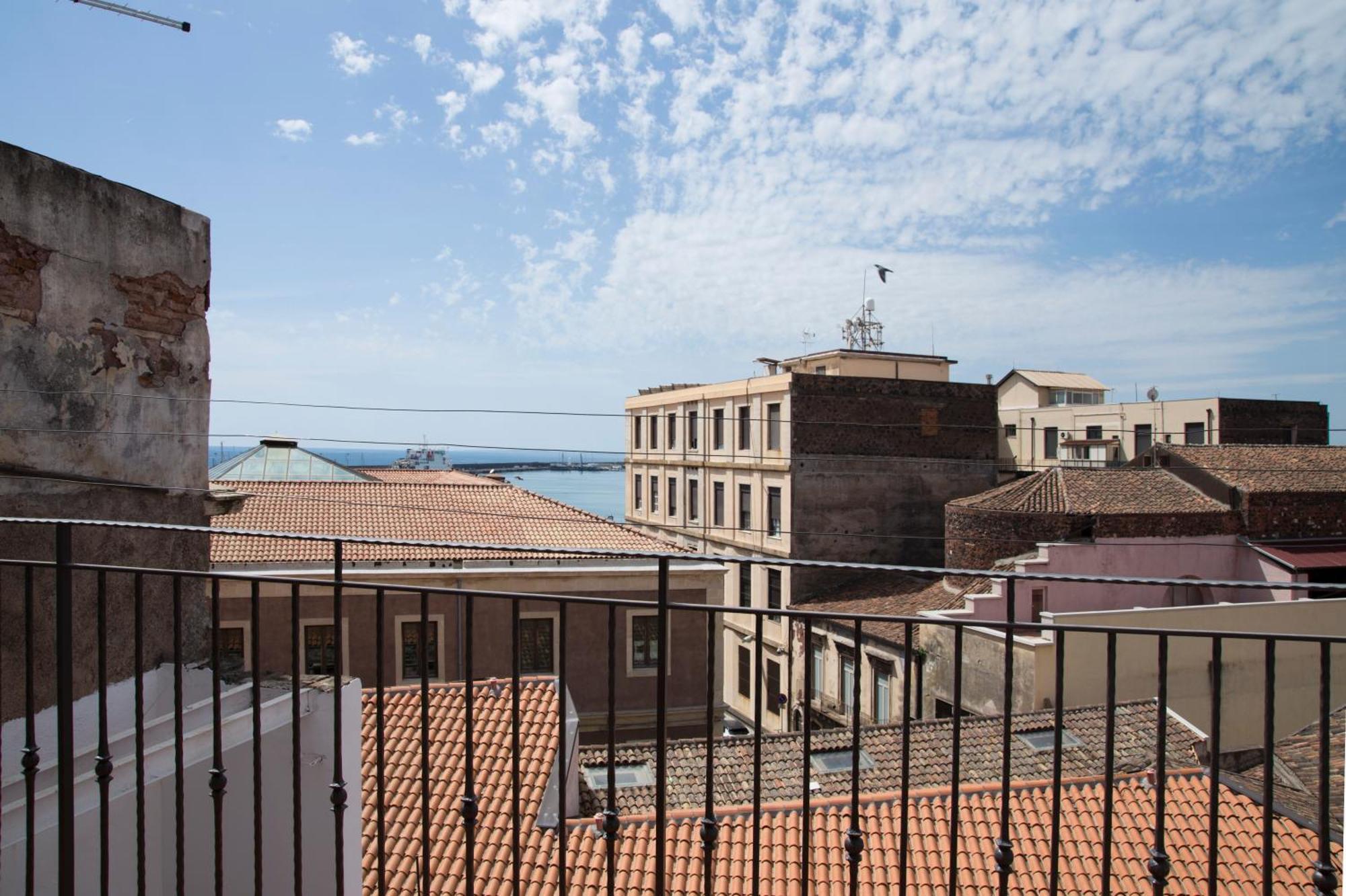 Апартаменты Harbour House And View Катания Экстерьер фото